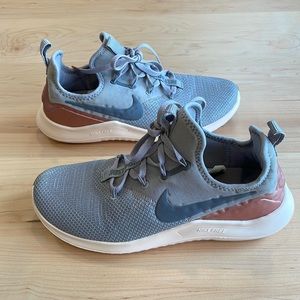 Women’s Nike Free TR 8 Premium Training Shoe 7.5 in Atmosphere Grey/Red Bronze